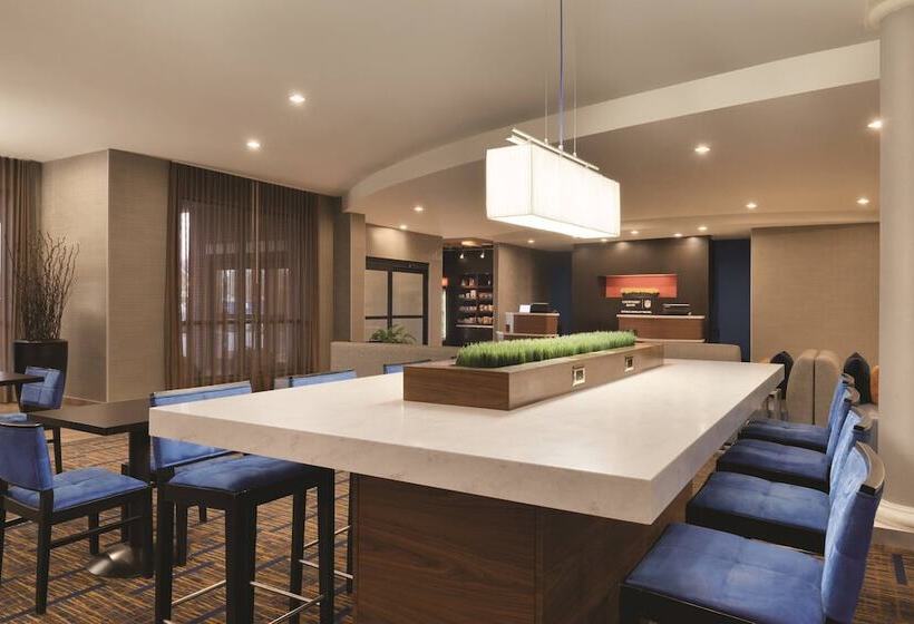 ホテル Courtyard By Marriott Salisbury