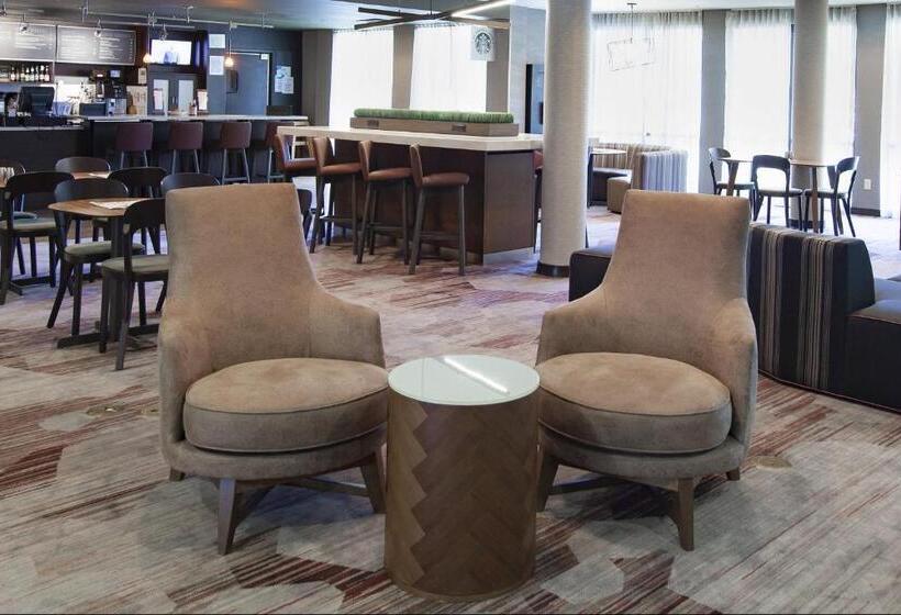 فندق Courtyard By Marriott Valdosta