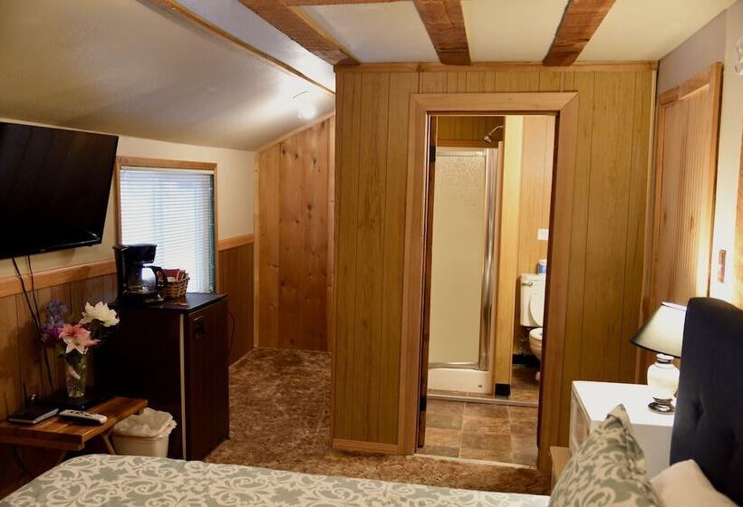 فندق Gateway Inn & Cabins