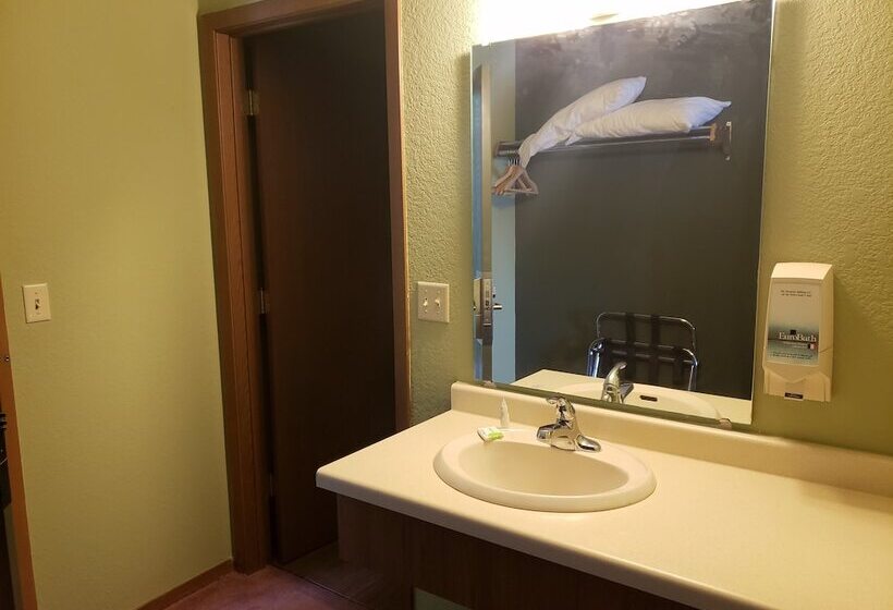 فندق Harbor Lights Lodge