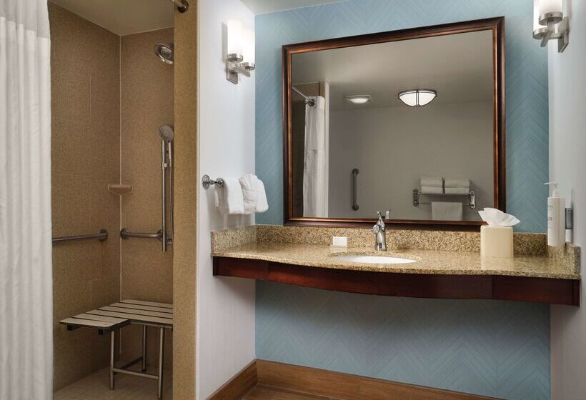 هتل Hilton Garden Inn Ann Arbor