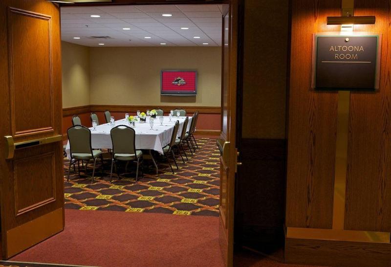 בית מלון כפרי Prairie Meadows Casino Racetrack And