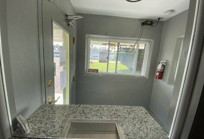 בית מלון כפרי Red Carpet Inn & Suites Wrightstown