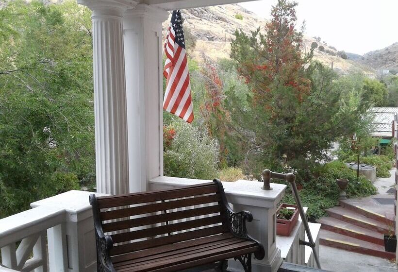 ホテル Riverside Hot Springs Inn & Spa   Adults Only