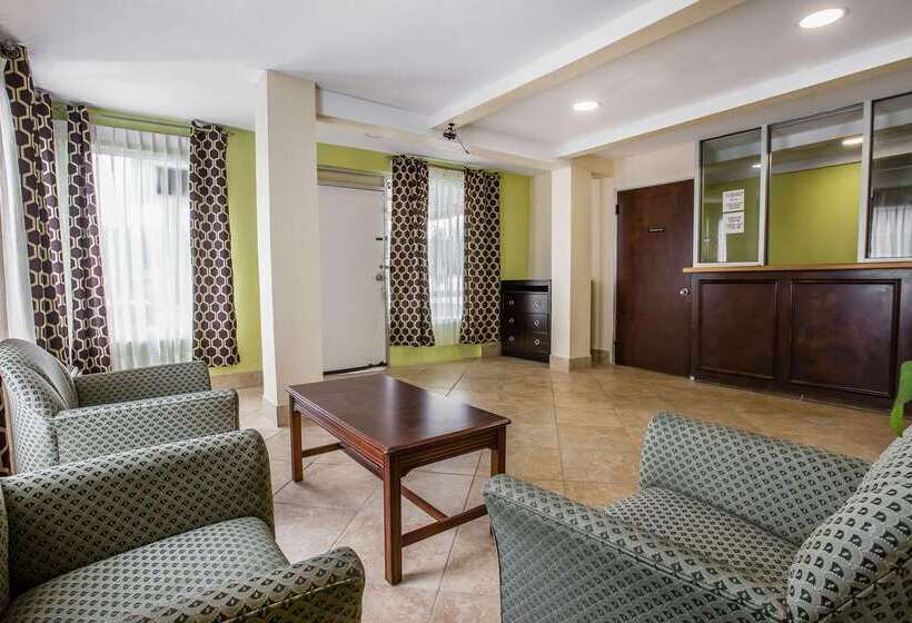 בית מלון כפרי Rodeway Inn