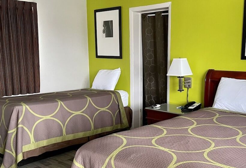 בית מלון כפרי Rodeway Inn