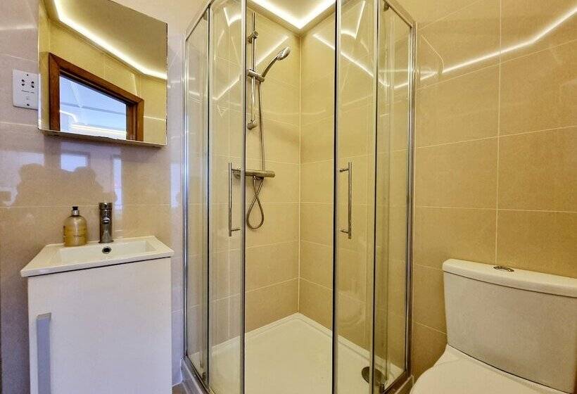 London Stay Apartments