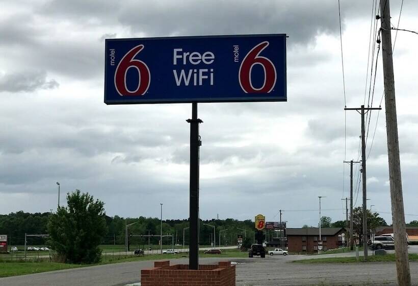 Motel 6 Metropolis, Il