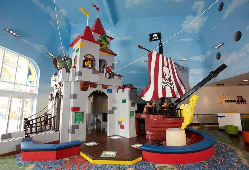 استراحتگاه Legoland California Hotel and Castle