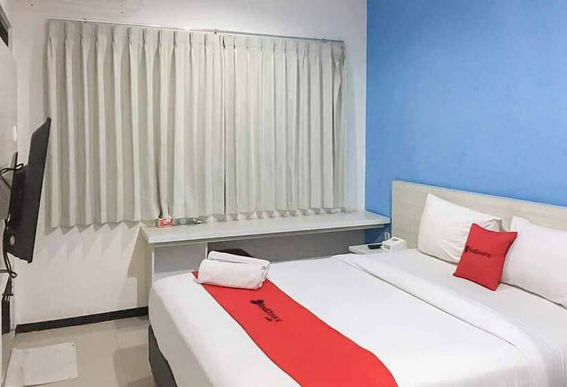 هتل Reddoorz Plus @ Panorama Villas Batu