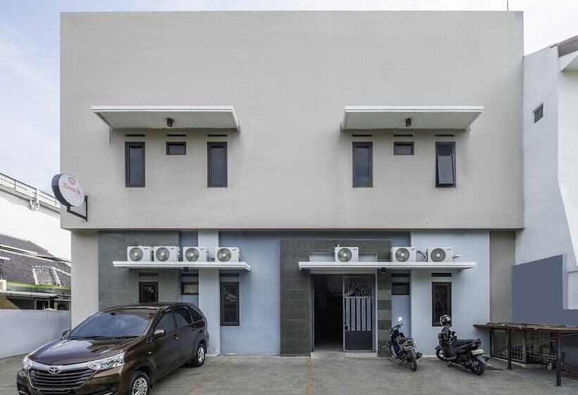 هتل Zleepy Sasana Budaya By Oyo Rooms