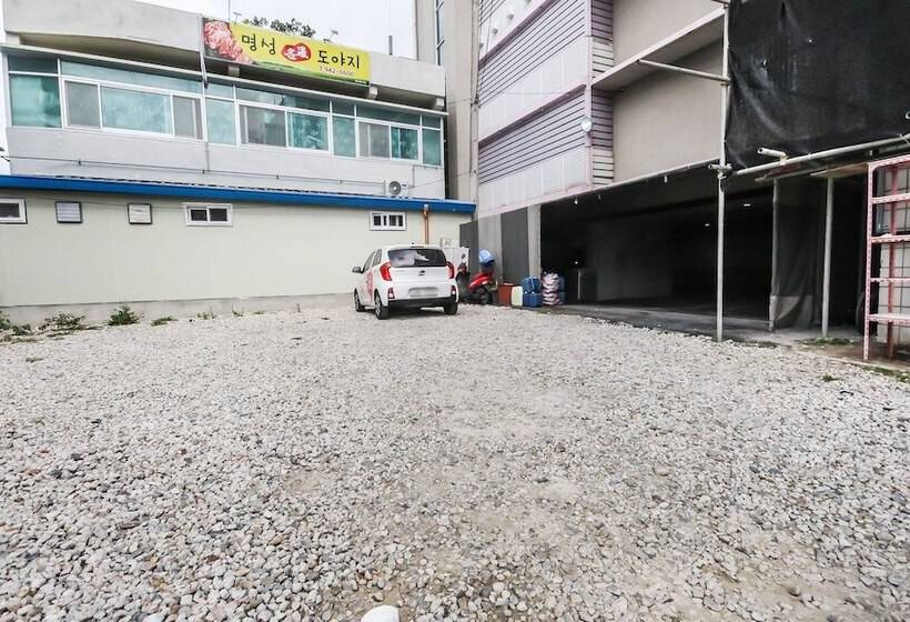 فندق على الطريق Geochang Enter