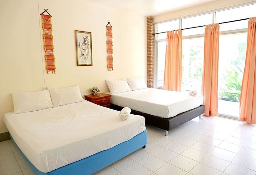 هتل Baan Lung Yod Resort Keangkrachan