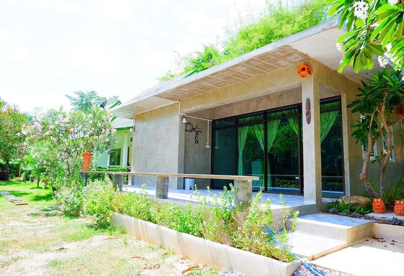 هتل Baan Lung Yod Resort Keangkrachan