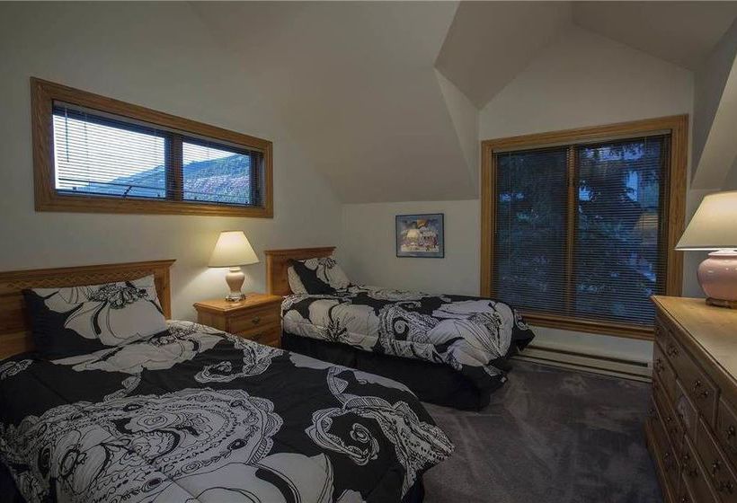 Cimarron Lodge