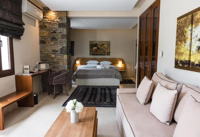 هتل 12 Months Resort & Spa