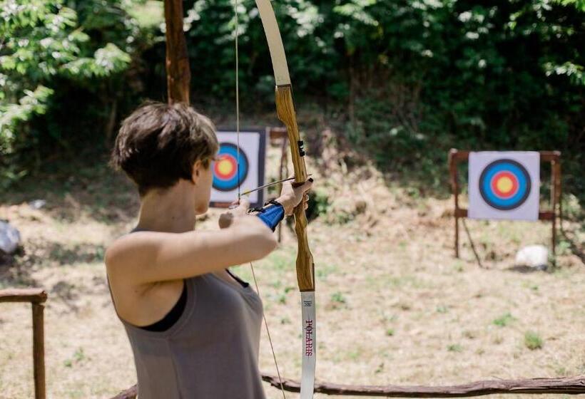 هتل 12 Months Resort & Spa