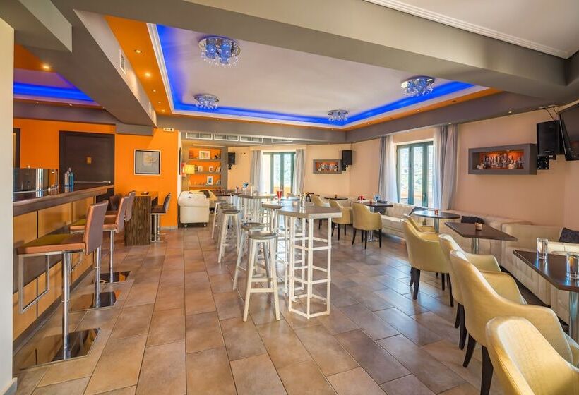 فندق Ai Yannis Suites And Apartments