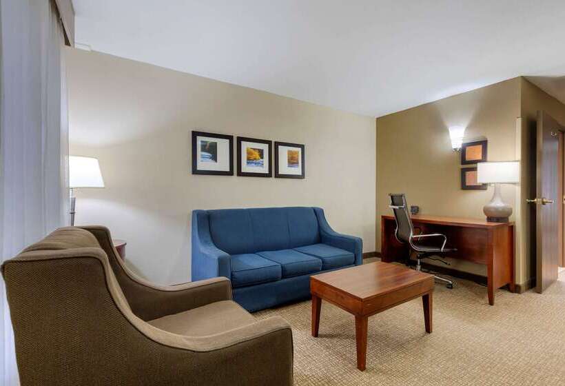 בית מלון כפרי Comfort Suites Near Potomac Mills