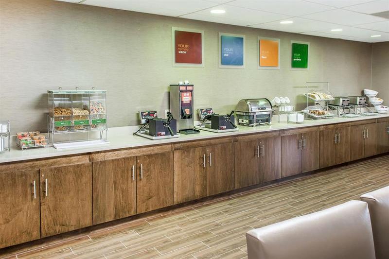 בית מלון כפרי Comfort Suites Near Potomac Mills