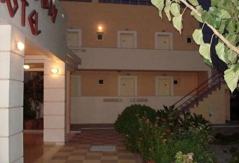 هتل Hiona Holiday