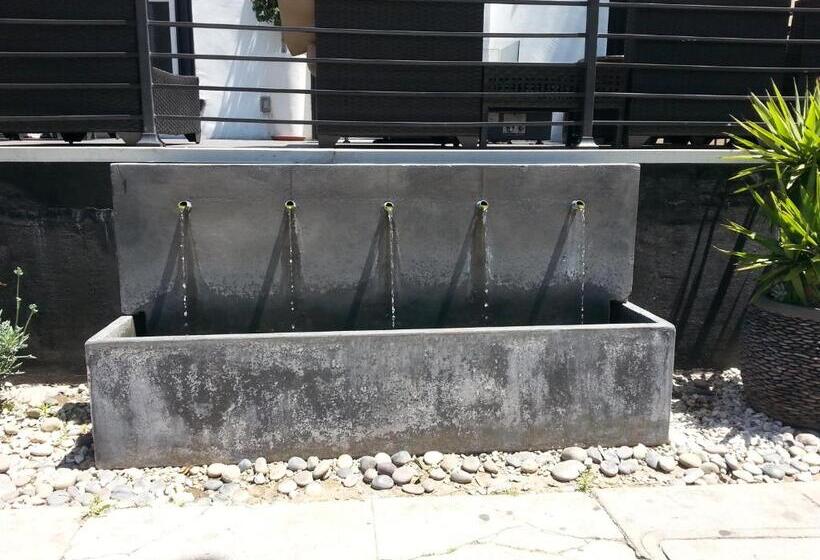 هتل Hollywood Vip