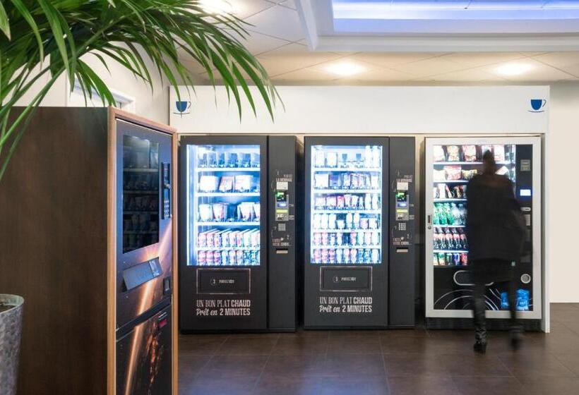 هتل Ibis Budget Paris Porte De Montmartre