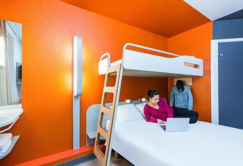 هتل Ibis Budget Paris Porte De Montmartre