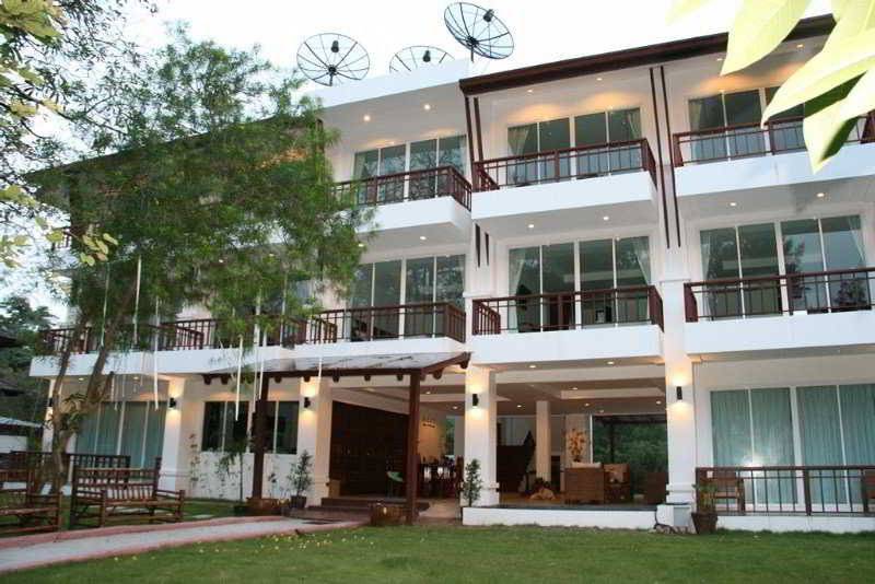 هتل Kirati Beach Resort