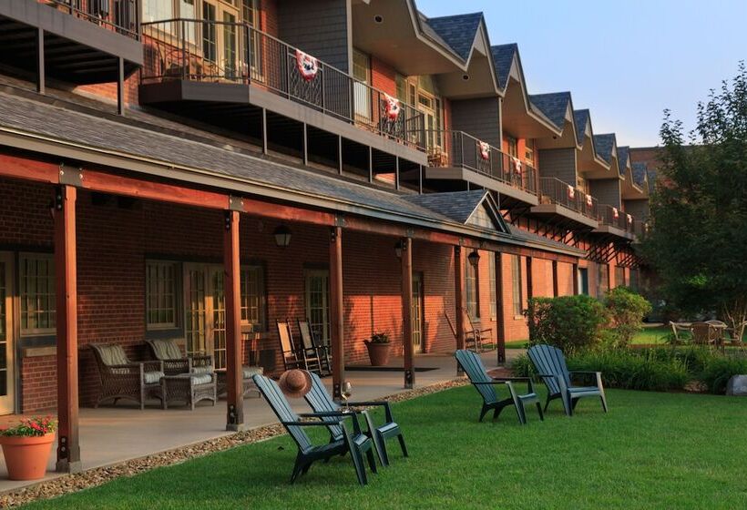 هتل Lake Opechee Inn And Spa