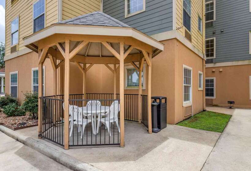 בית מלון כפרי Mainstay Suites Port Arthur  Beaumont South