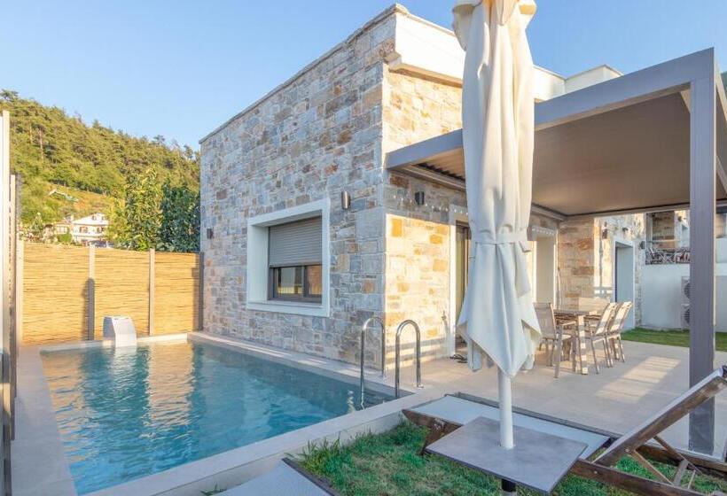 Ntinas Filoxenia Hotel & Spa