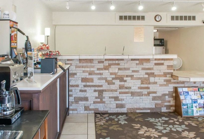 فندق Rodeway Inn Whites City