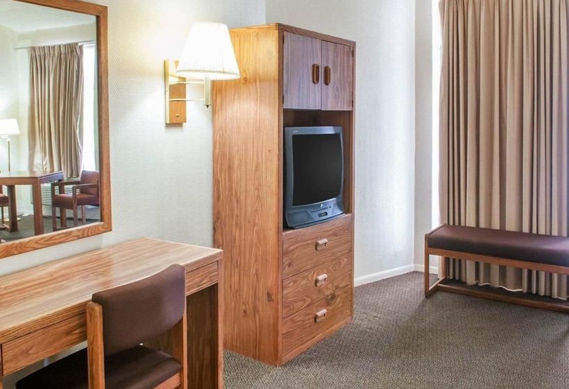 فندق Rodeway Inn Whites City