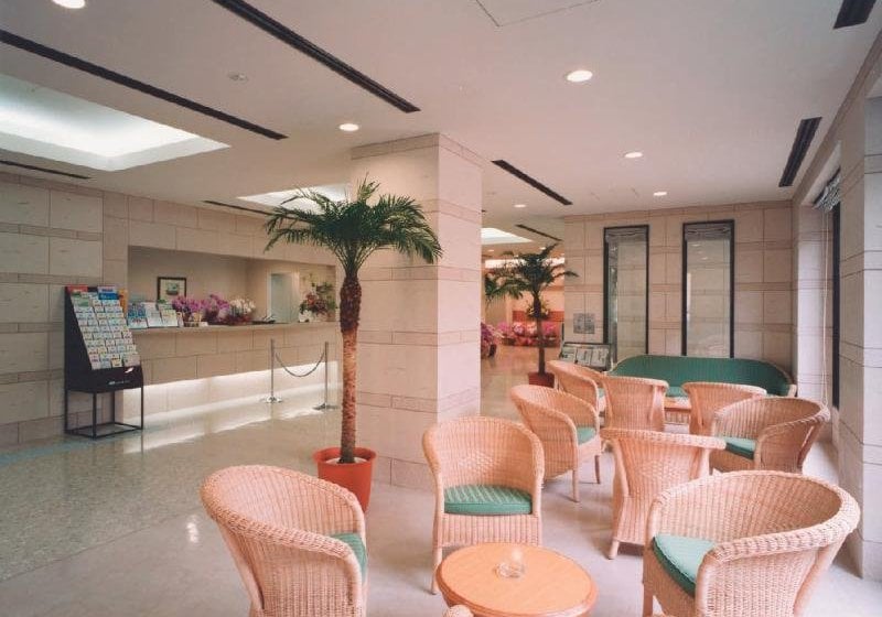 בית מלון כפרי Route Inn Grantia Naha