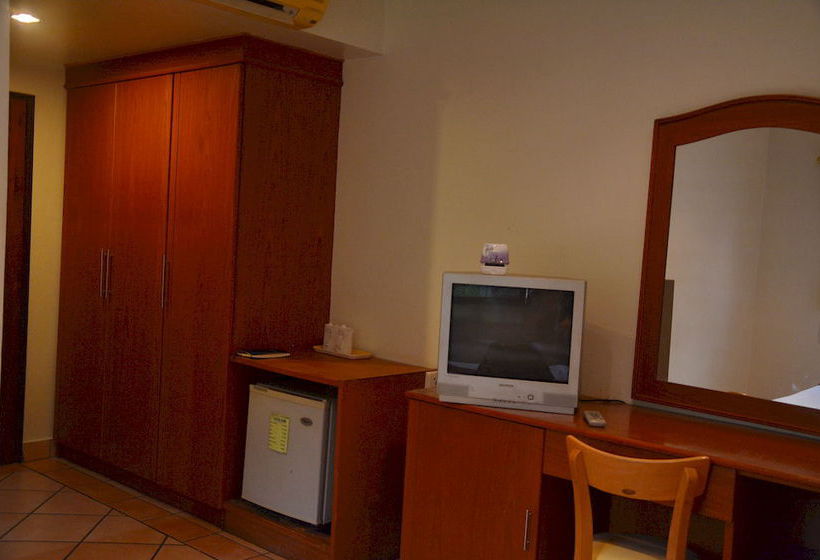 Fotos del hotel Seven Oaks Inn:  6