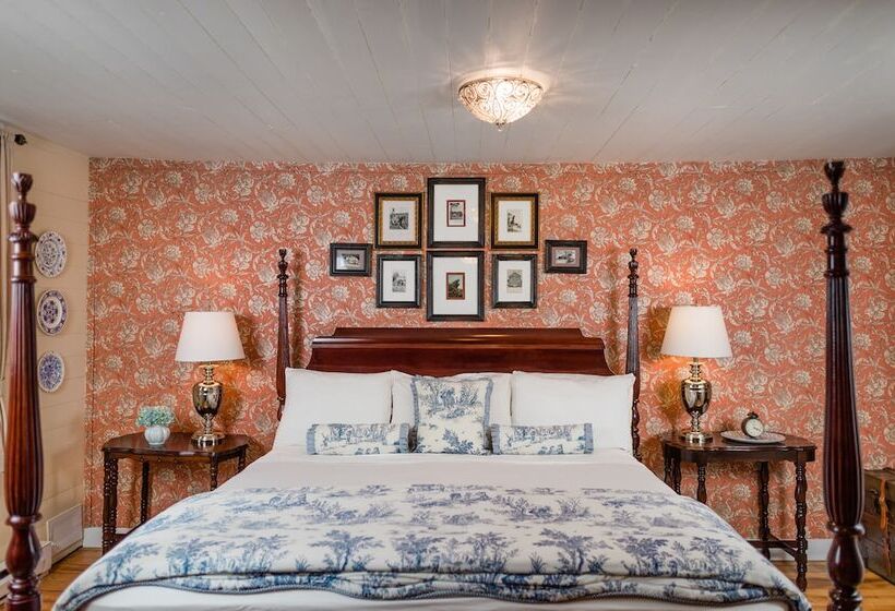 ホテル The Mast Farm Inn