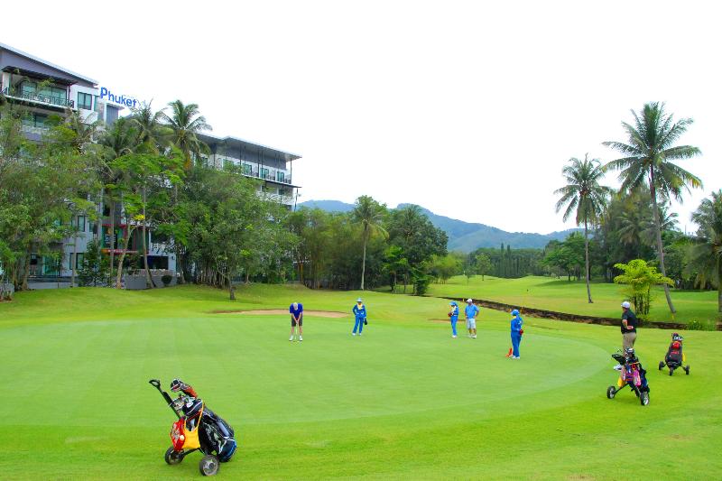 هتل The Par Phuket Sha Plus