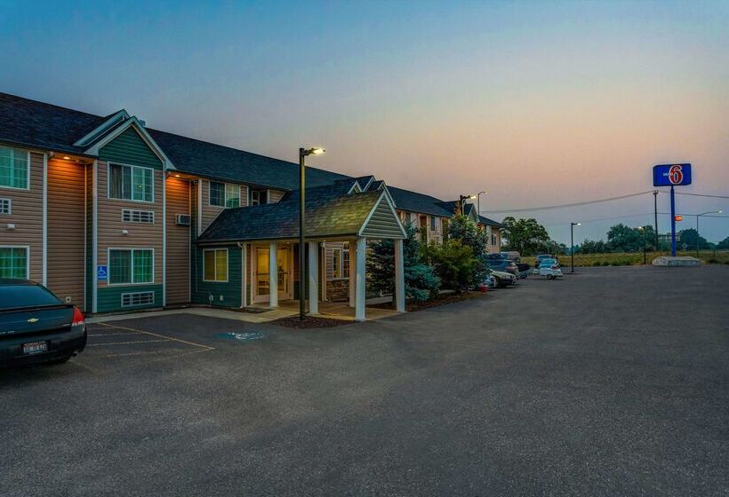 Motel 6idaho Falls, Id  Snake River