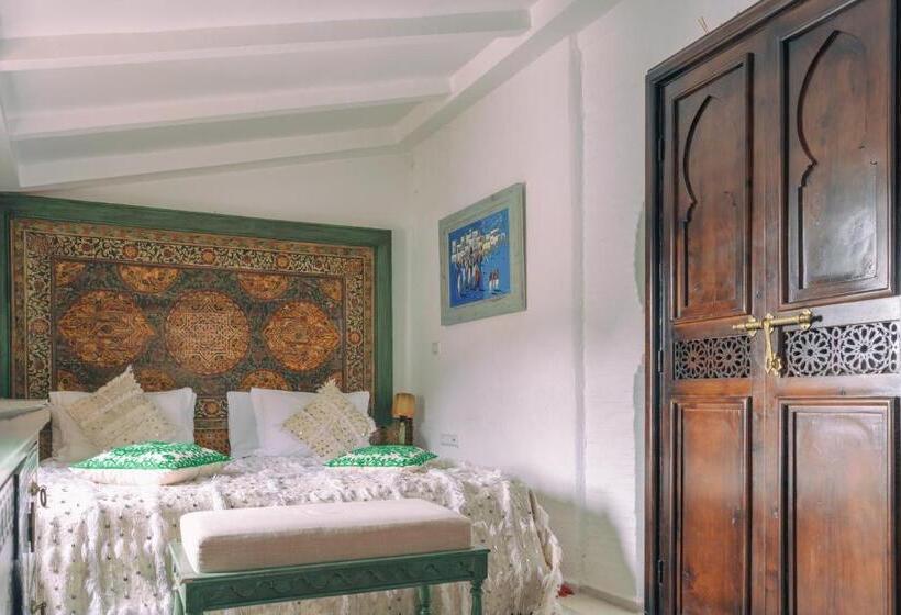 تختخواب و صبحانه Casa Hassan