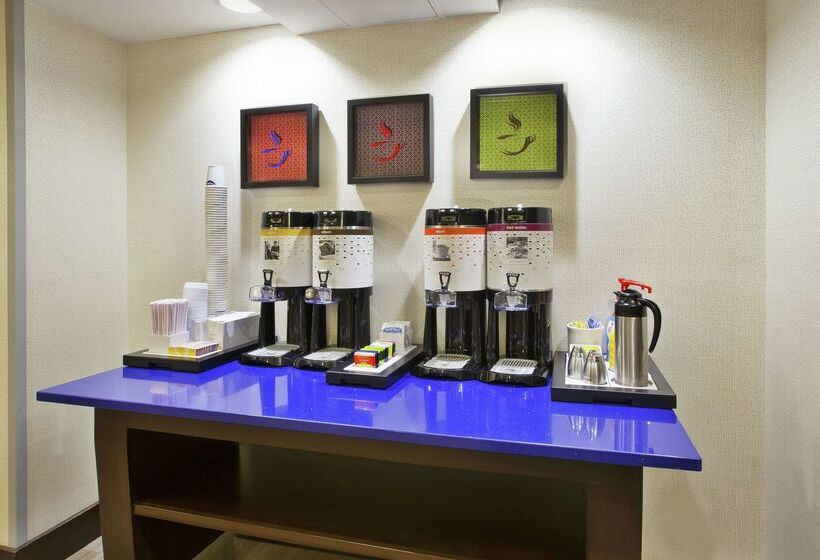 Hampton Inn & Suites Elyria