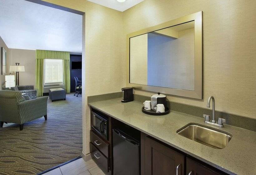 Hampton Inn & Suites Elyria