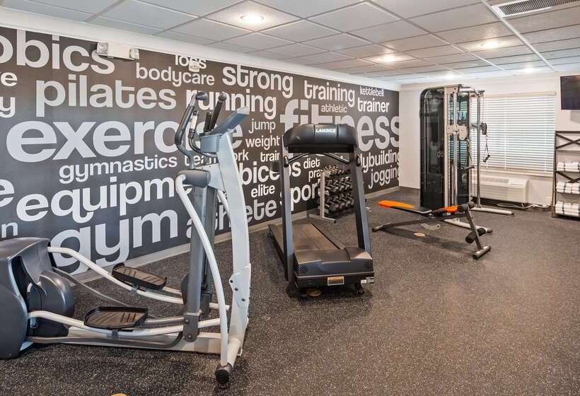 هتل Best Western Plus Appleton Airport Mall