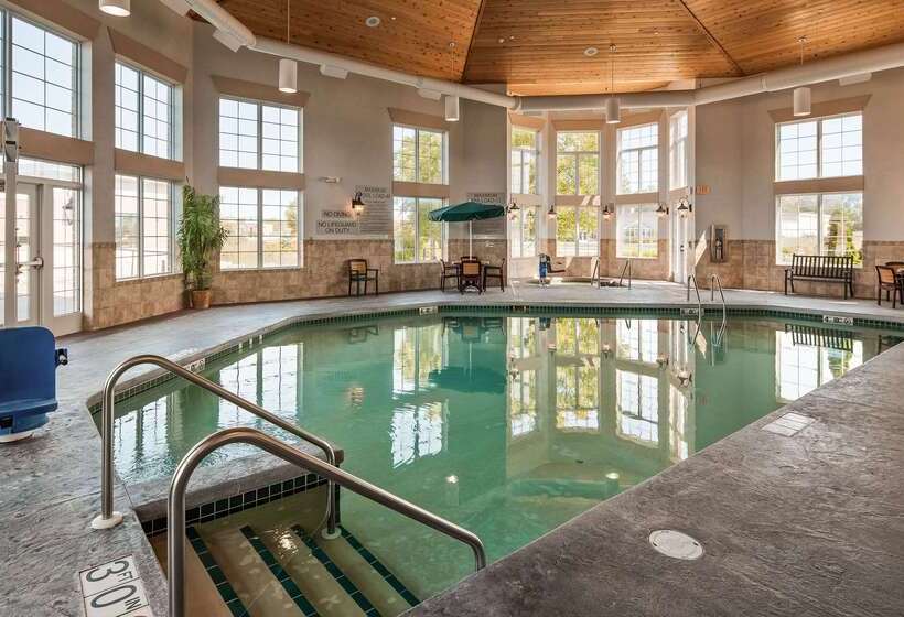 هتل Best Western Plus Appleton Airport Mall