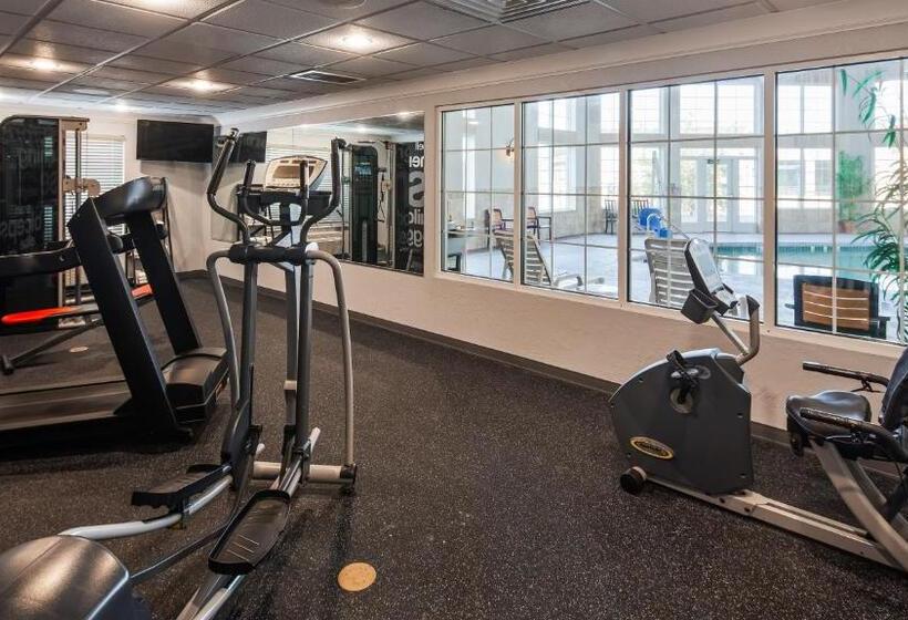 هتل Best Western Plus Appleton Airport Mall