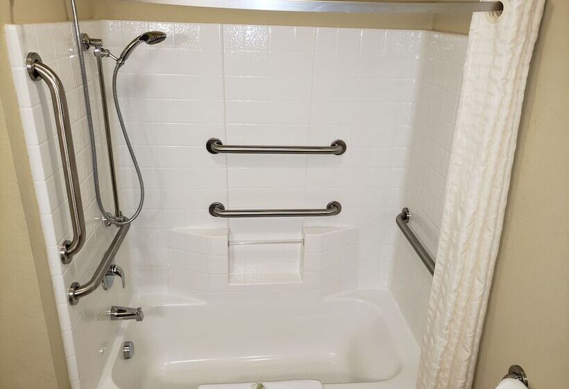 Отель Cobblestone Inn & Suites   Holyoke