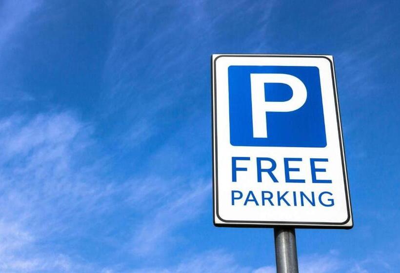 Отель Country Place Inn And Suites