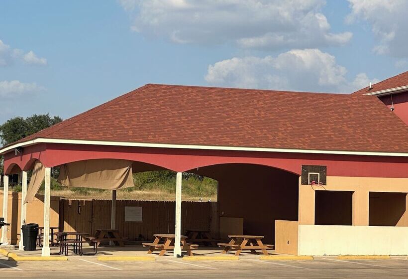 호텔 Executive Inn & Suites