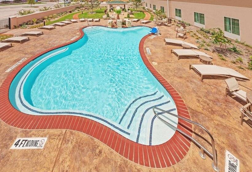 هتل Hilton Garden Inn Midland