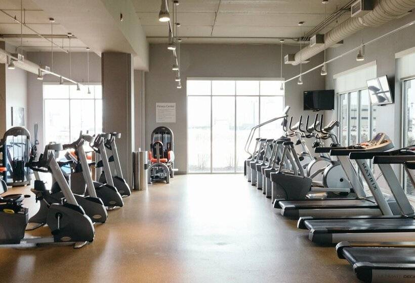 בית מלון כפרי Holiday Inn And Suites East Peoria, An Ihg